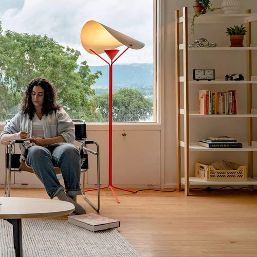 Moderne abstrakte Stehlampe