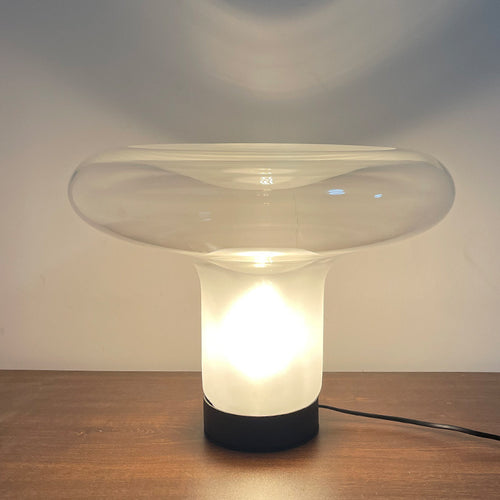 Moderne skulpturale Glas-Tischlampe