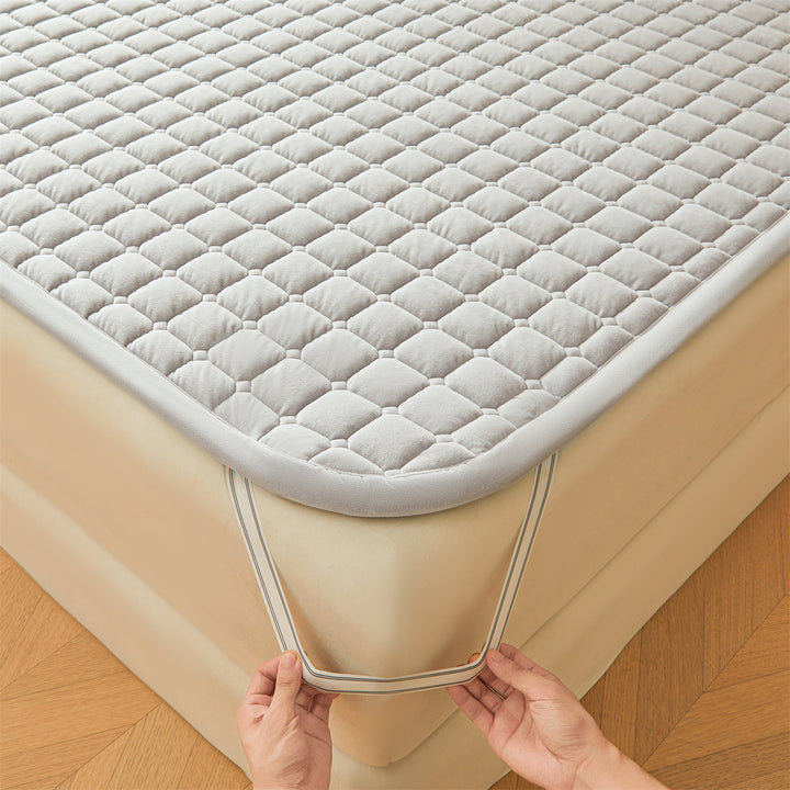 Niedlicher Cartoon Tier Quilted Matratzenauflage