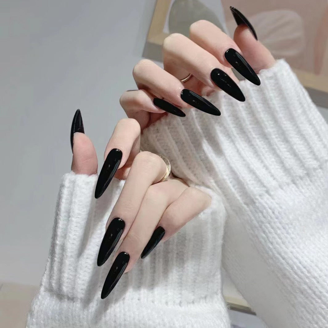 Stiletto Press-On Nagelerweiterungen Karnz
