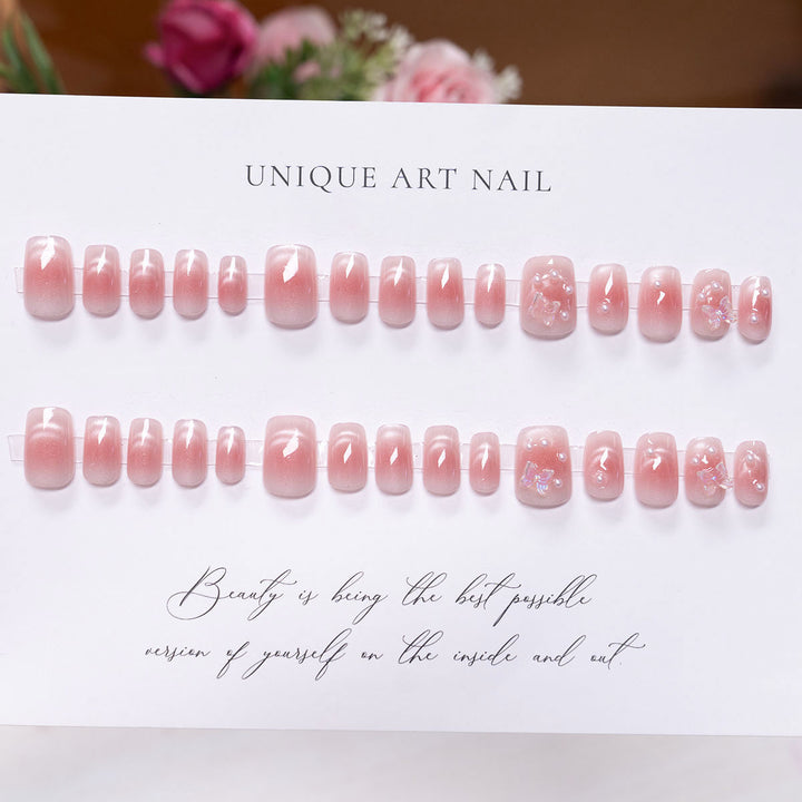 Künstlerisches Press-On-Nagel-Set mit elegantem Design
