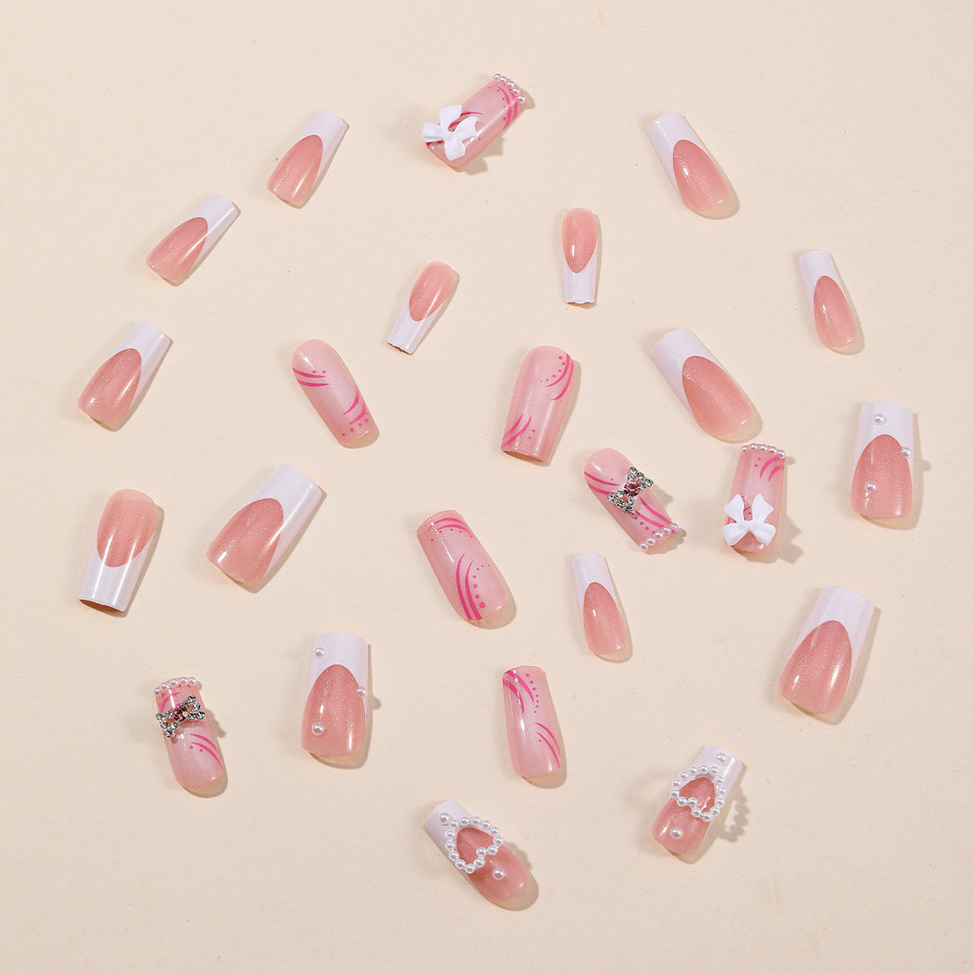 Elegante dekorative 3D-Nagelerweiterungen Karnz