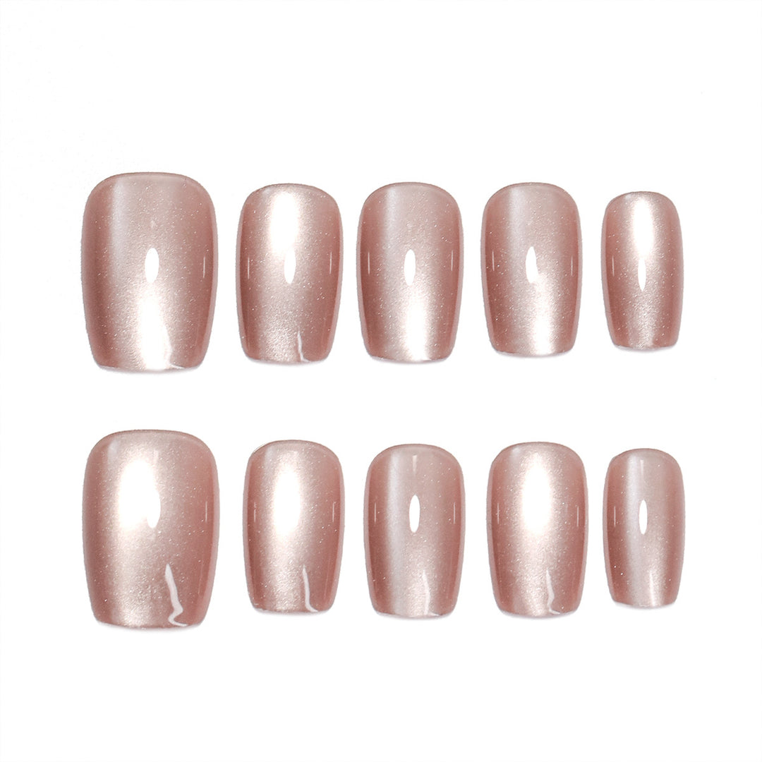 Künstliche Nagelverlängerungen mit glänzendem Finish Karnz
