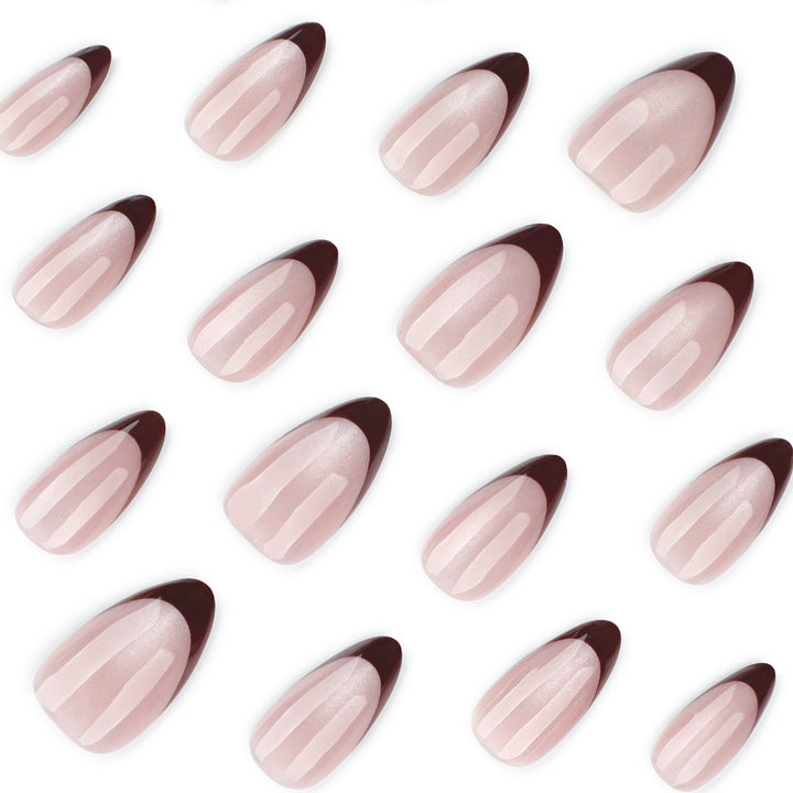 Elegante Acryl-Nägel mit modernem Ombre-Design Karnz