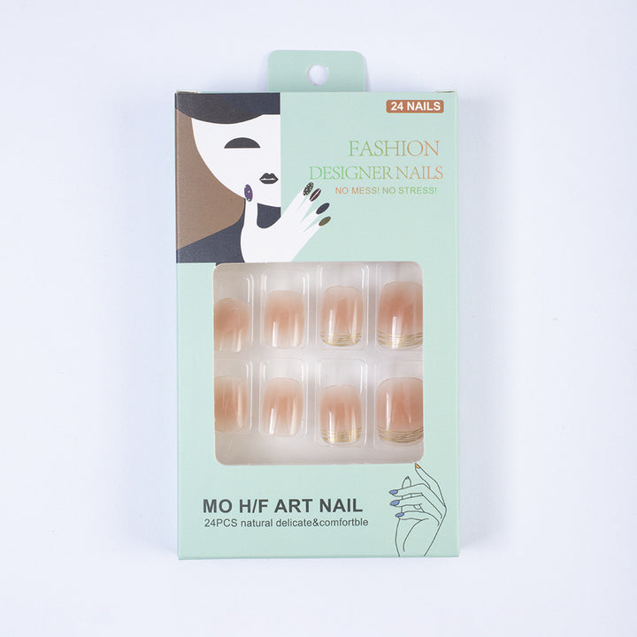 Elegante Kunstnägel mit professioneller Hochglanzoberfläche Karnz