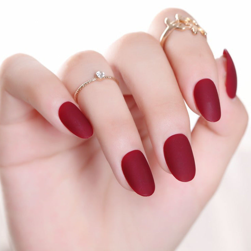 Luxuriöses Mattes Press-On Nagelset Karnz