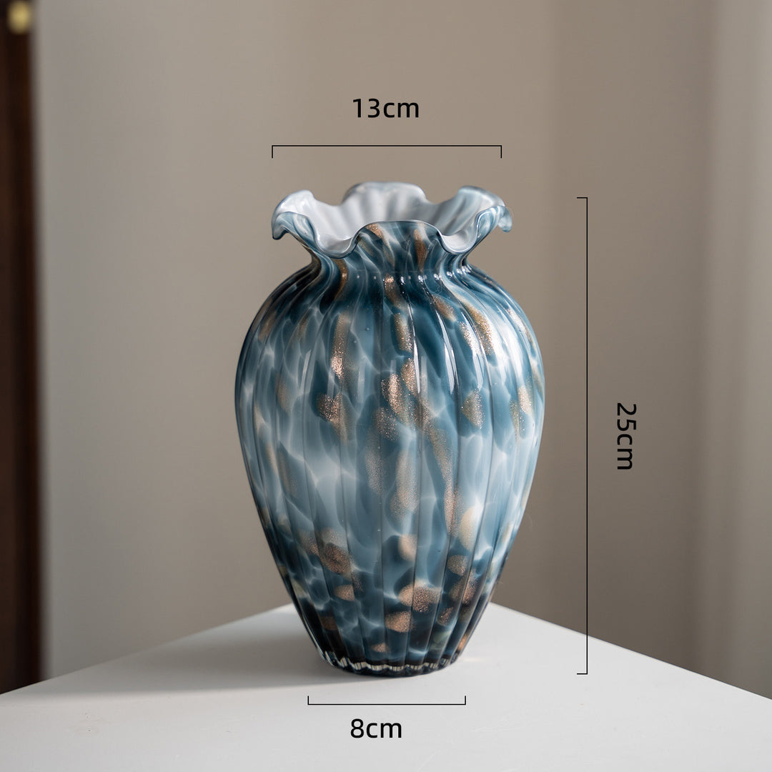 Mouthblown Skulpturale Gerippte Glaskugelvase mit Rüschenausschnitt Karnz