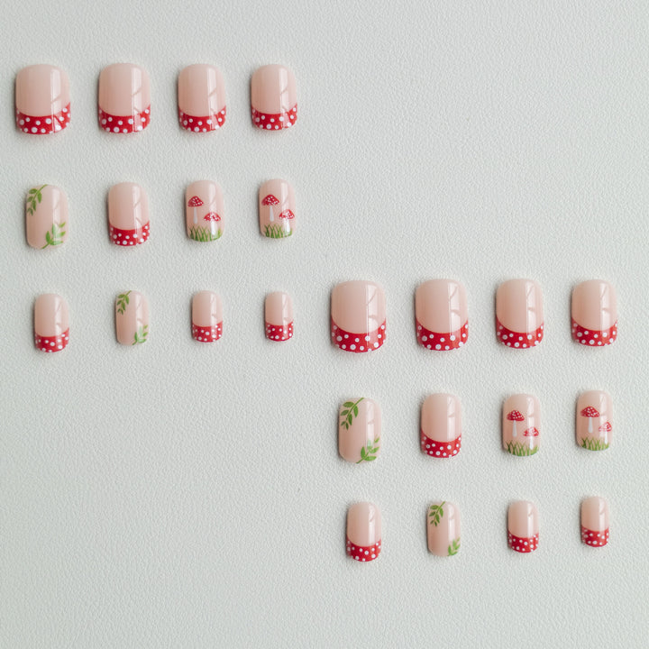 Dekorative Kirschblüten Nagelkunst