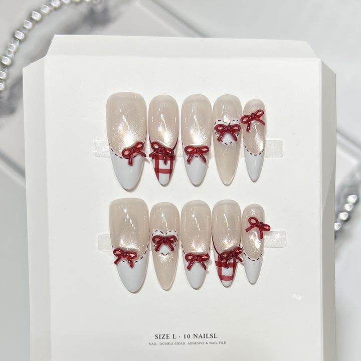 Premium Press-On Nail Art Set mit elegantem Herz- und Blattdesign Karnz