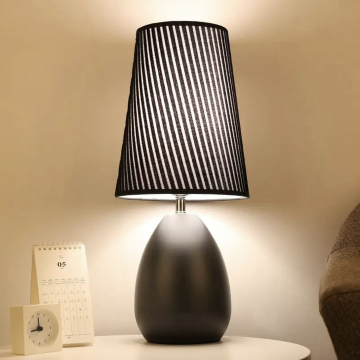 Stylische Minimalistische Tischlampe
