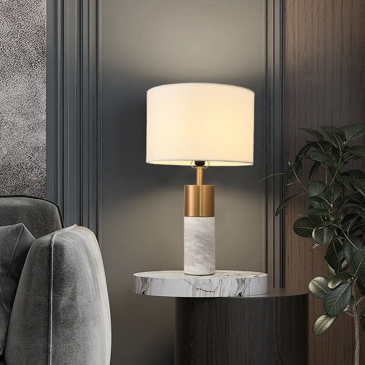 Moderne handwerkliche Tischlampe