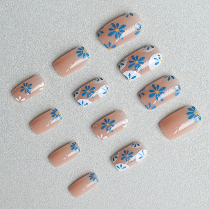 Florales Acryl-Nagelkunst-Design