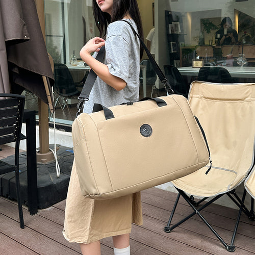 Vielseitige Reisetasche mit verstellbarem Gurt