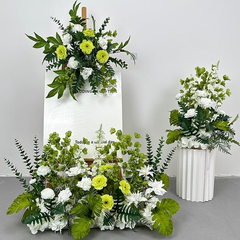 Lush Floral Wandbehang Arrangement
