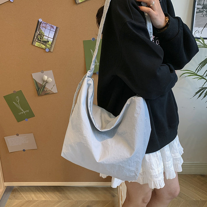 Lässige lässige Hobo-Tasche Karnz