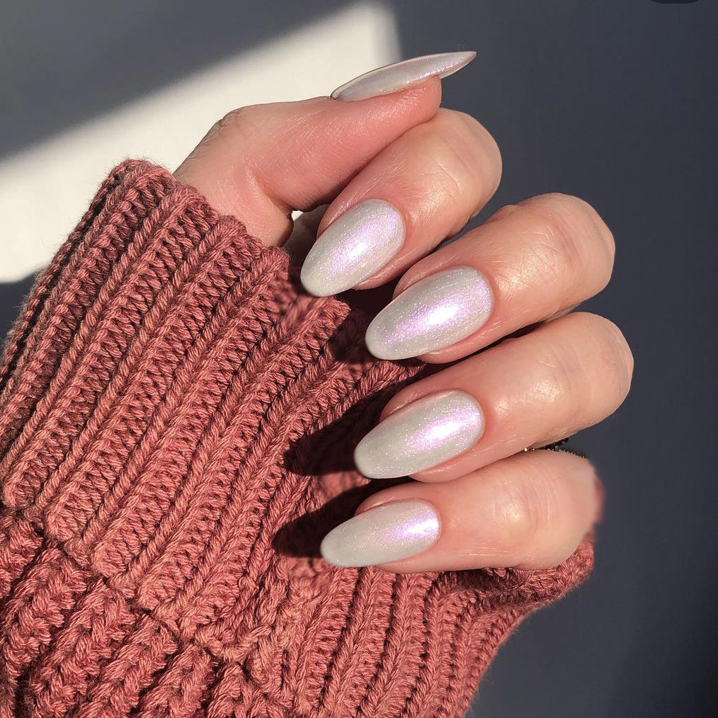 Premium Glänzende Mandelförmige Press-On Nagelspitzen Karnz