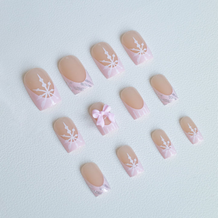 Künstlerisches zierliches florales Nageldesign-Kit