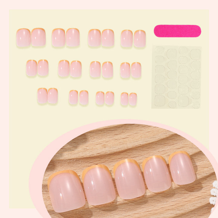 Kunstnagelset mit eleganten Spitzen Karnz