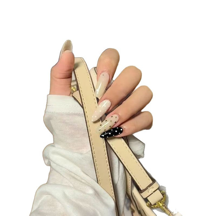 Stylisches Press-On Nagelset