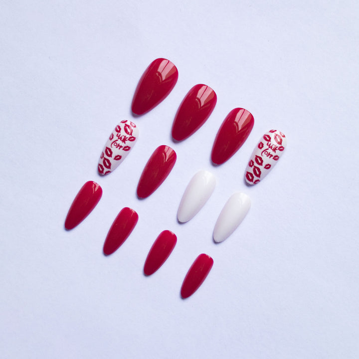 Kreative Lippen Druck Nagelkunst