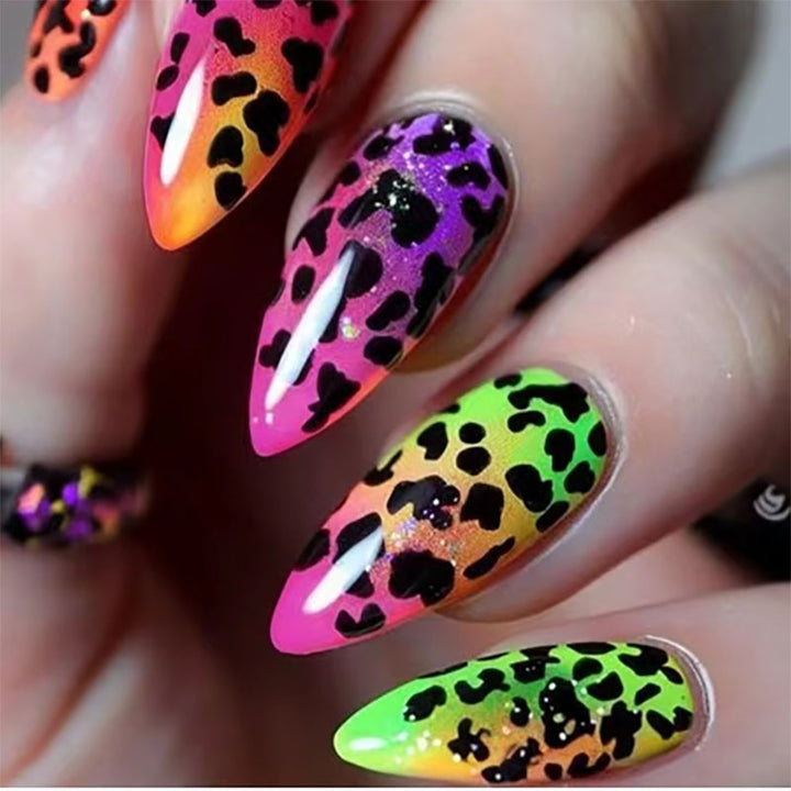 Kreative Stiletto Press-On Nägel mit Tierdruckdesign