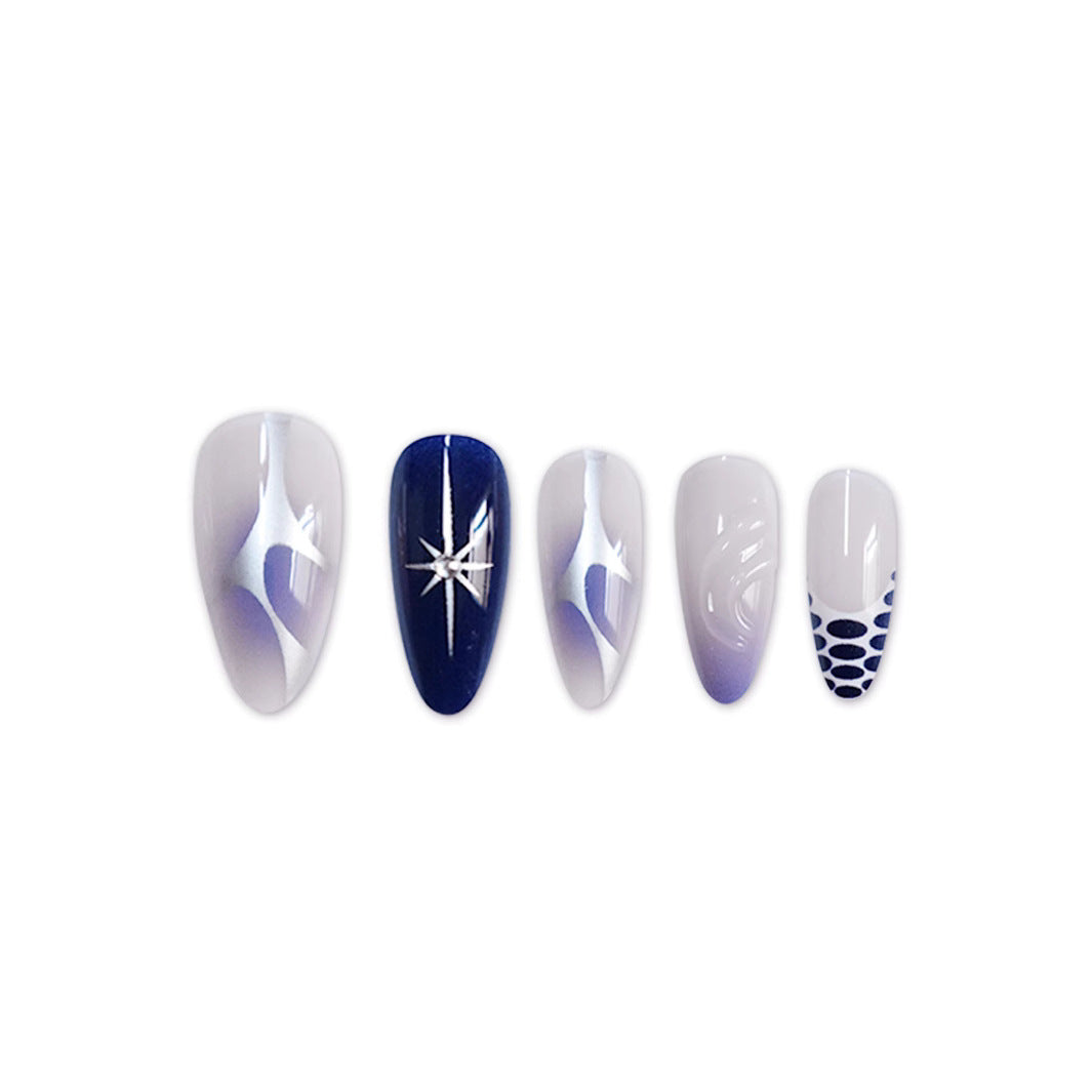 Elegantes Stiletto Press-On Nagelset Karnz