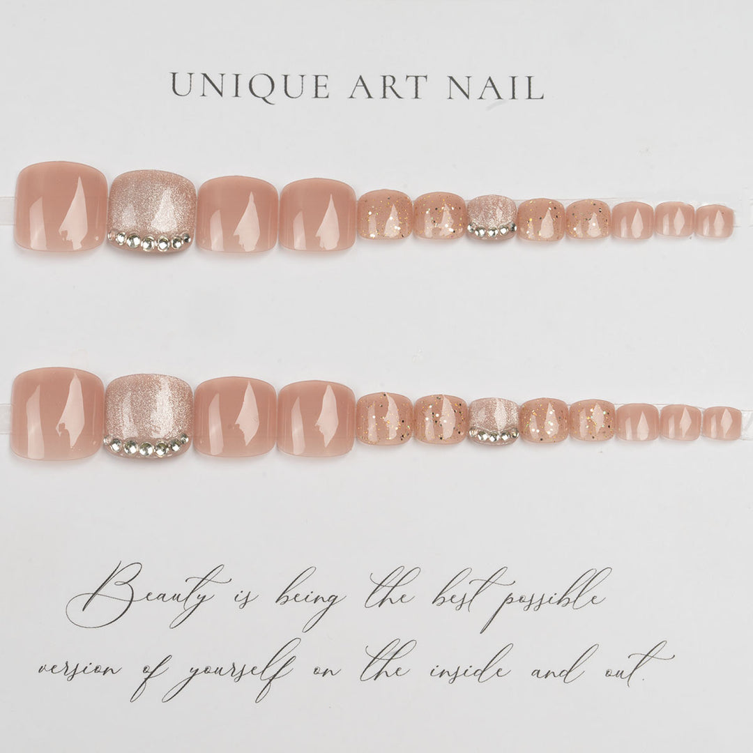 Glamouröse Strass-Nagelkunst