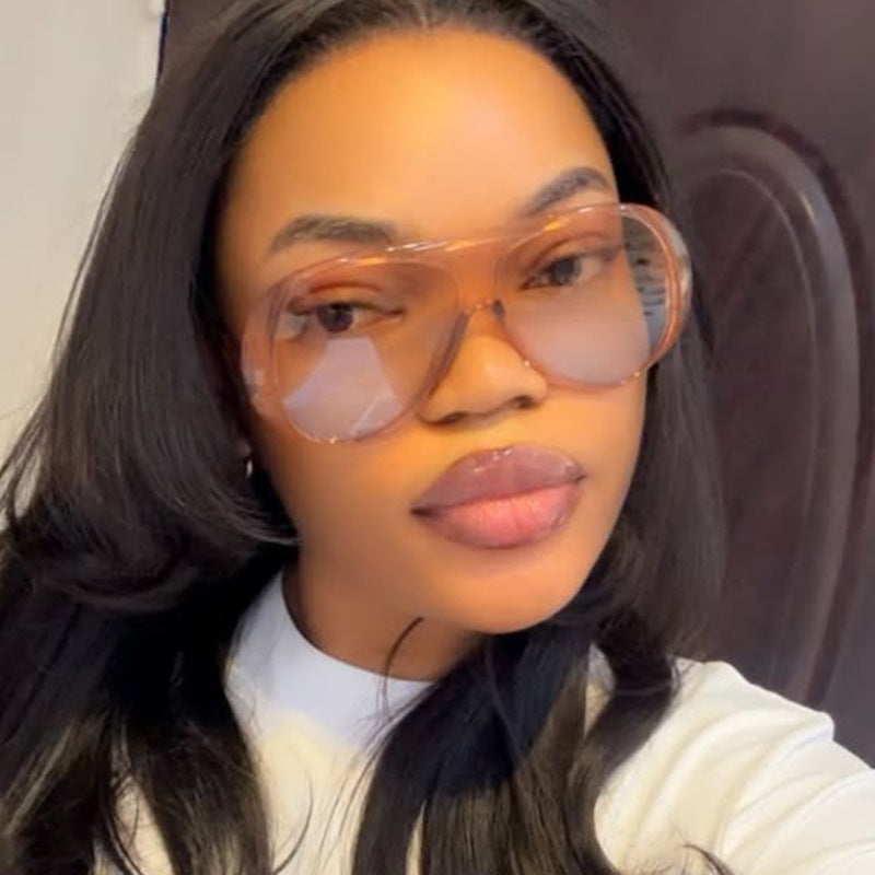 Damen sportliche Sonnenbrille im futuristischen Design Karnz