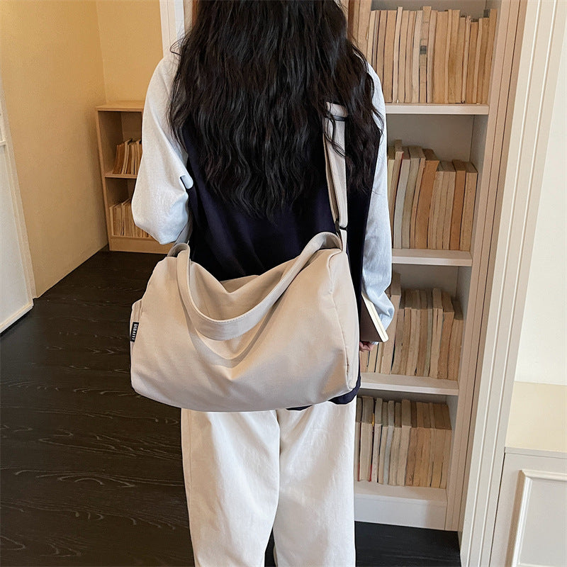 Vielseitige ganzjährige Reisetasche