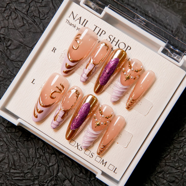 Glamouröse aufwendige Press-On-Nageldesigns