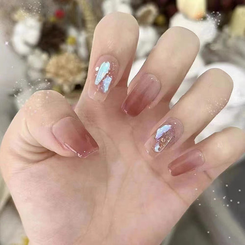 Künstlerisches Druck-Nagelset mit einzigartigen Akzentdesigns