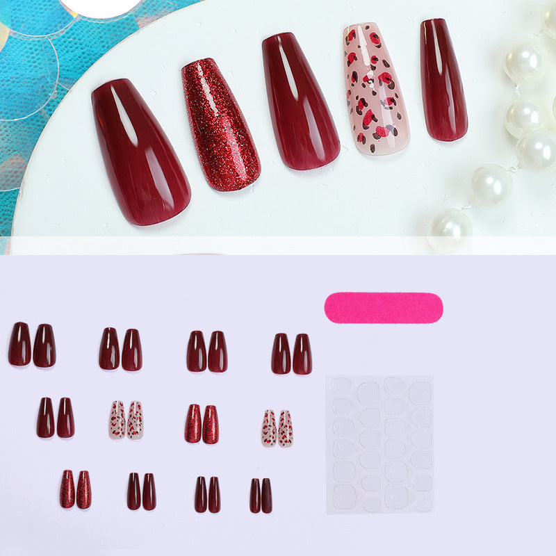 Glamouröses Press-On Nagelkunstset Karnz