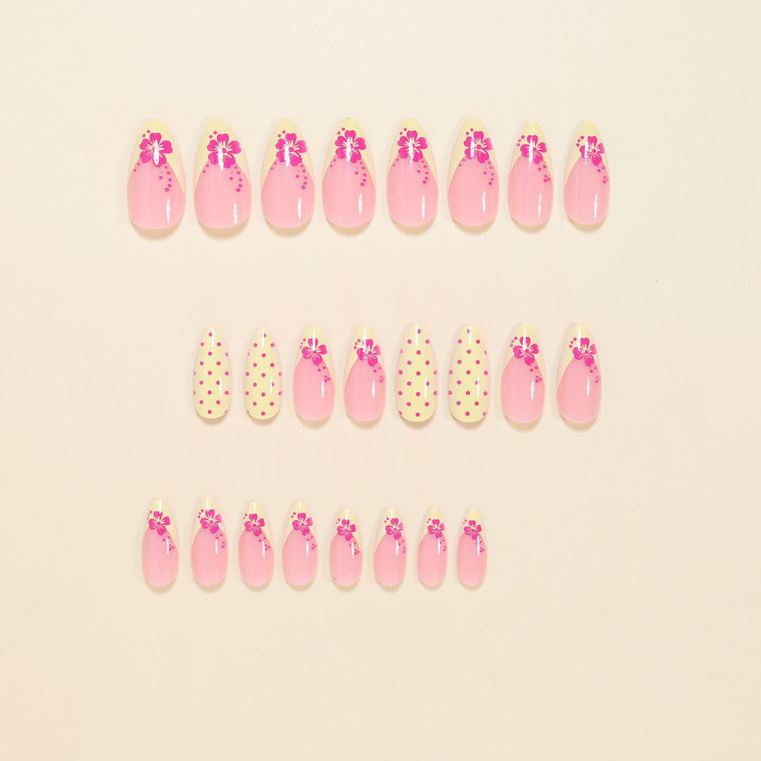 Elegante florale Stiletto-Nagelkunst-Tipps Karnz