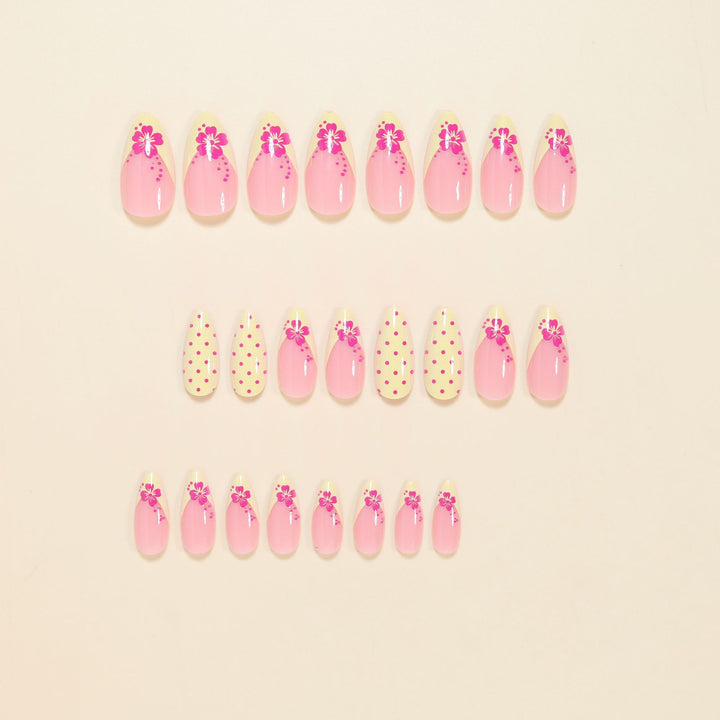 Elegante florale Stiletto-Nagelkunst-Tipps Karnz