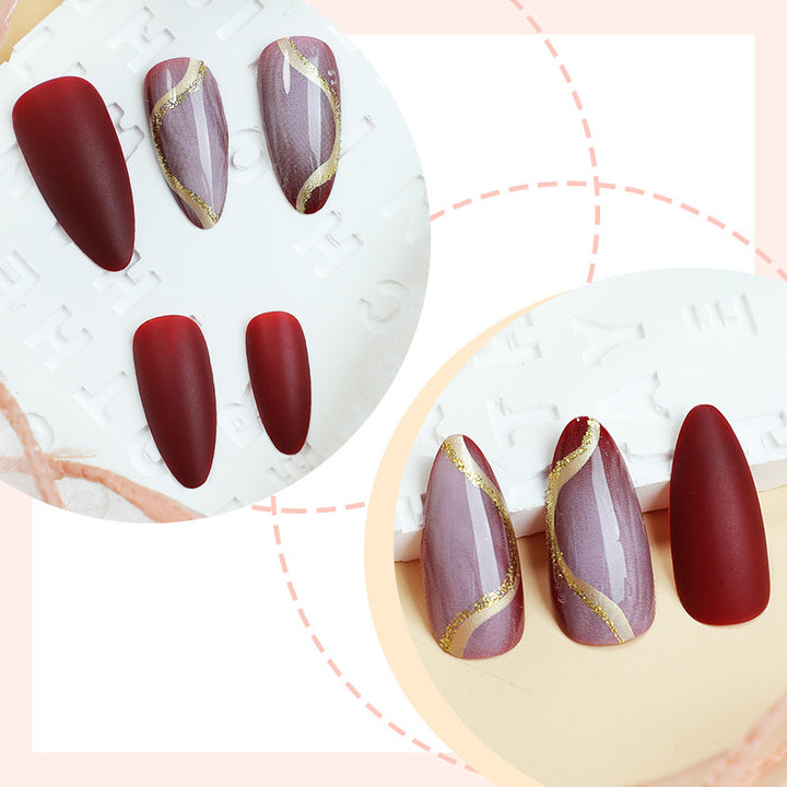 Elegantes Press-On-Nagelset mit künstlerischen floralen und glänzenden Designs Karnz