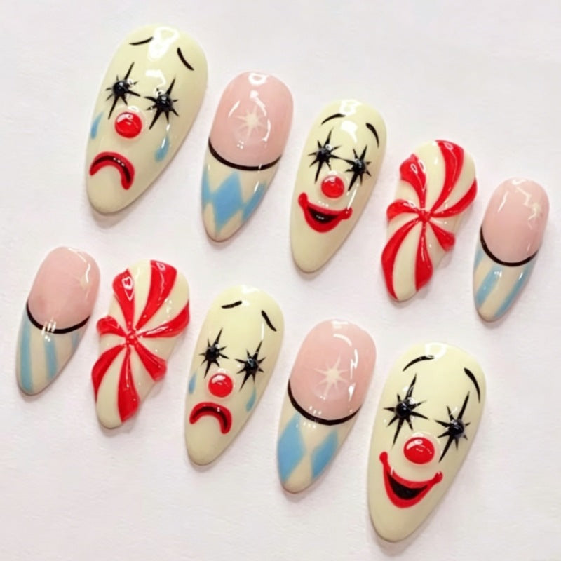 Verspieltes, von Charakteren inspiriertes Press-On-Nagelset Karnz