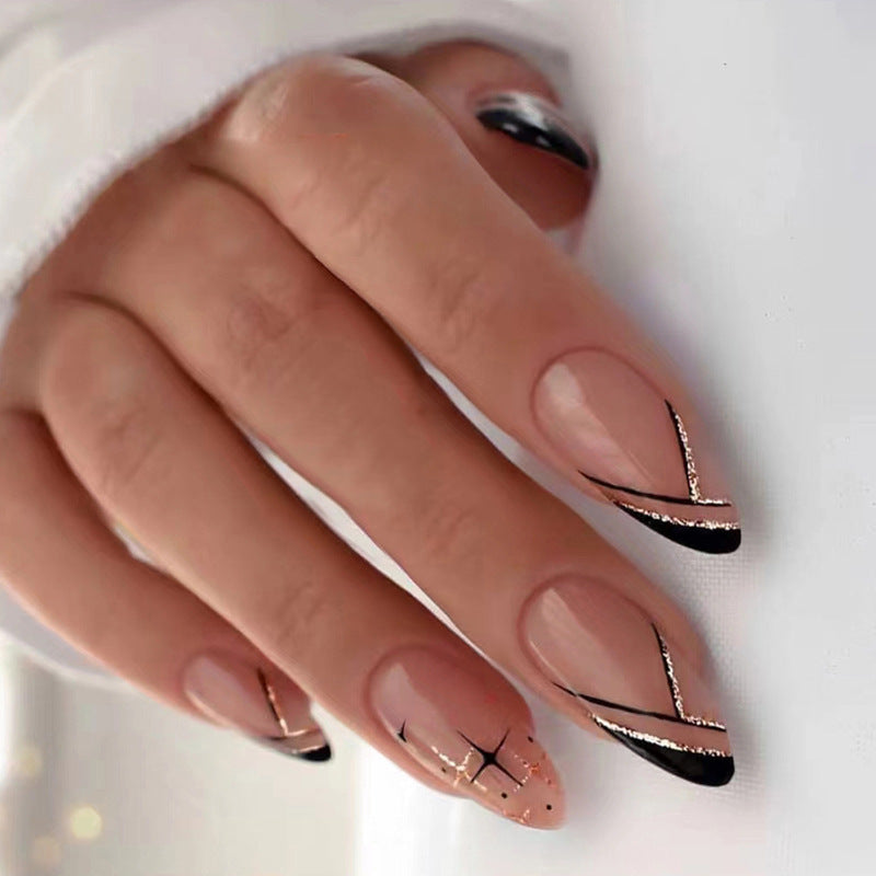 Künstlerisches Herz-Akzent Press-On Nagelset Karnz
