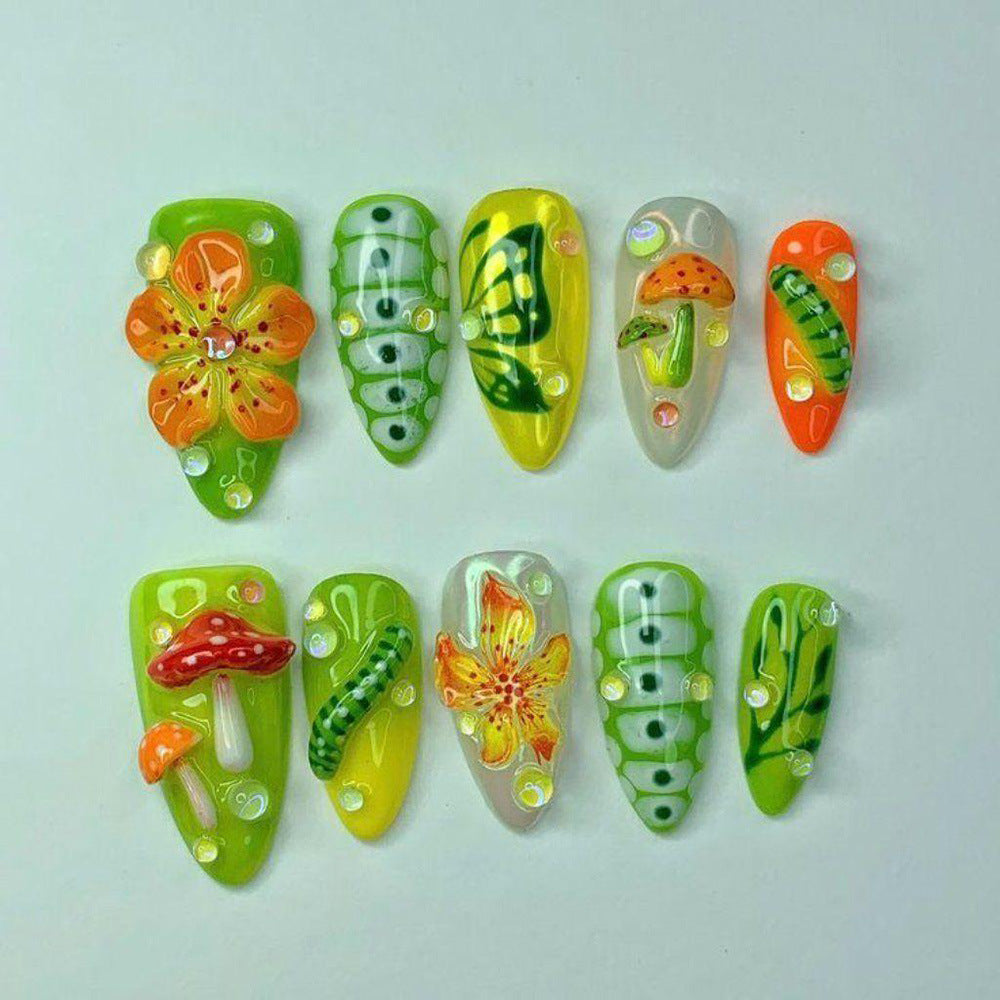 Elegante Kunstnägel mit Botanischen Designs Karnz