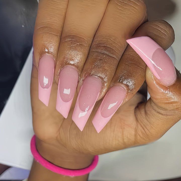 Skulptierte Stiletto Press-On Nagelset Karnz