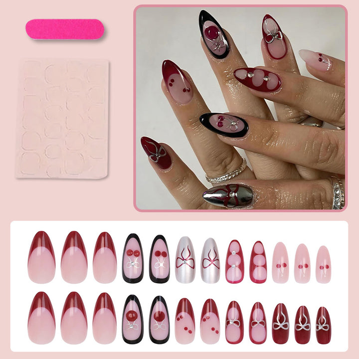 Kunstnagelset mit einzigartigen Designs Karnz