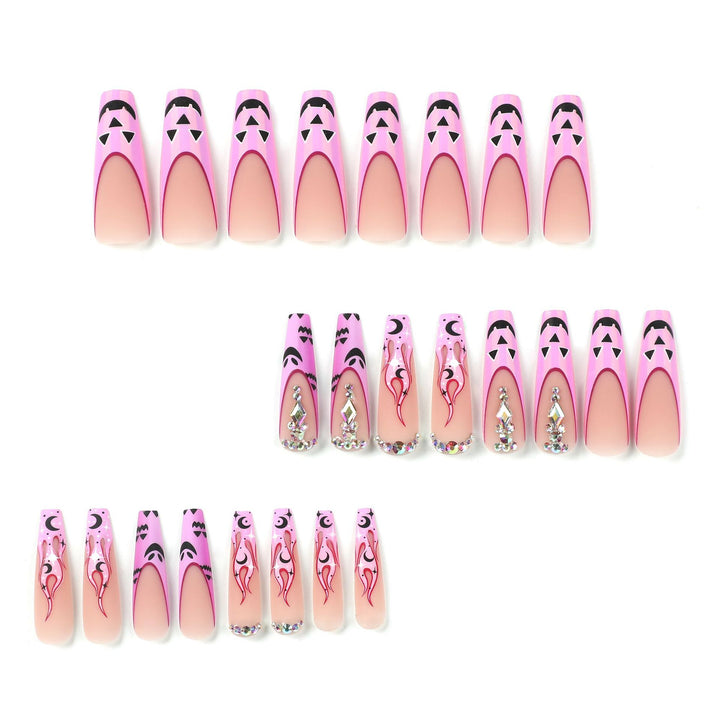 Künstliche Nagelkunst mit festlichem Design und Glitzervariationen Karnz