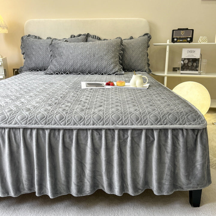 Textured Ruffled Bedspread