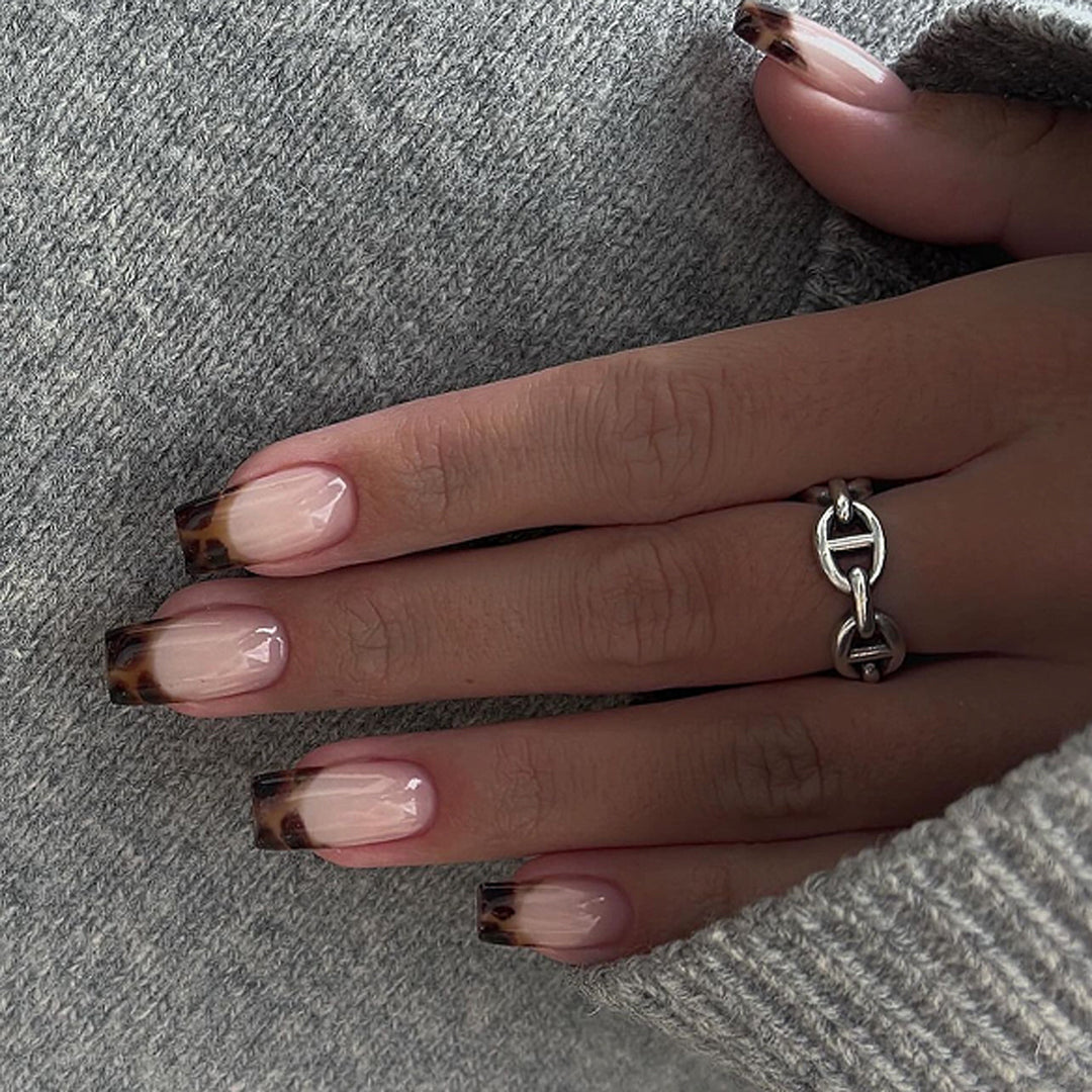 Künstlerische Gel-Nagelverlängerungen Karnz