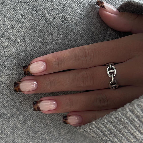 Künstlerische Gel-Nagelverlängerungen Karnz