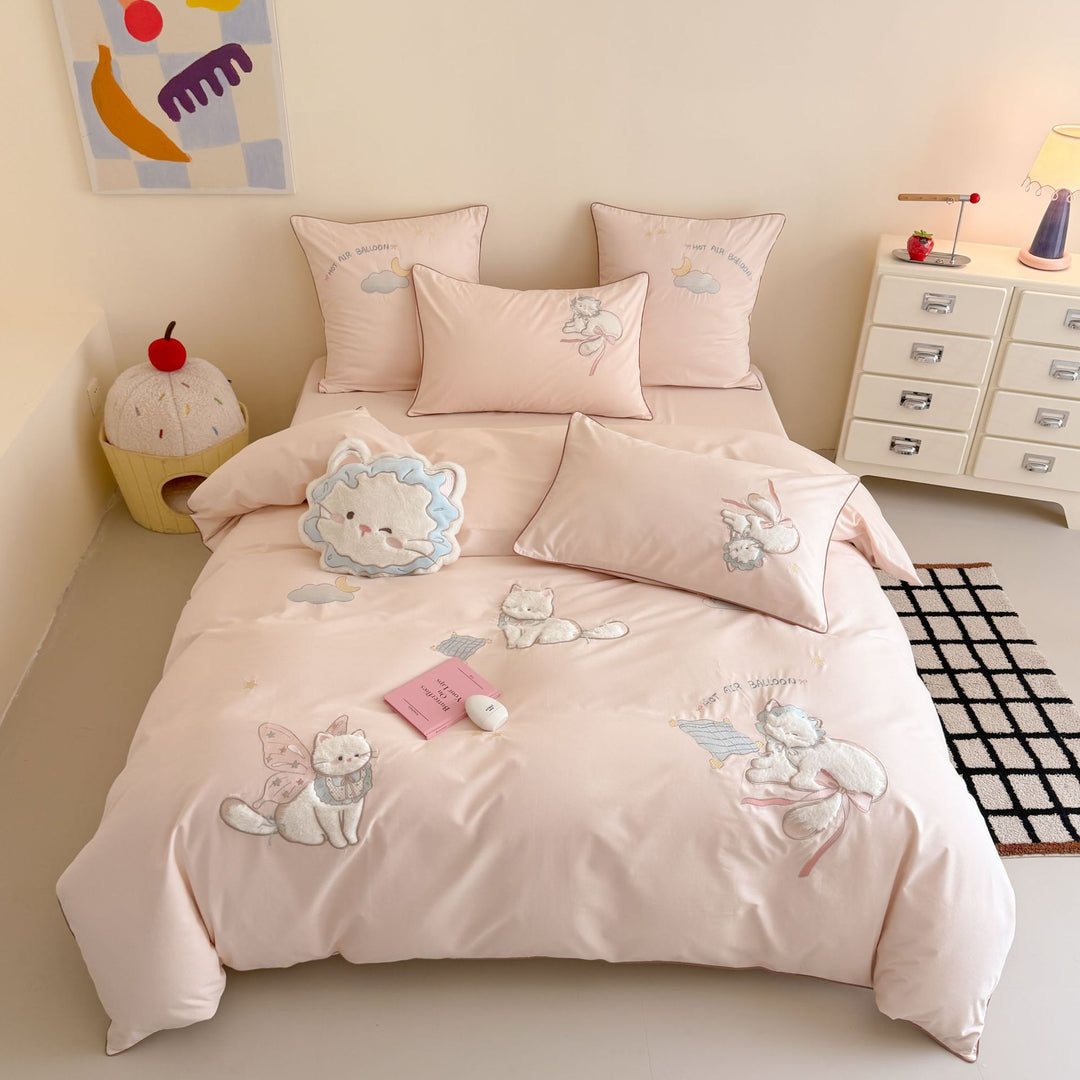 Bestickte Satin-Feel Kitty Applikation Bettbezugset mit geflanschten Kissenbezügen