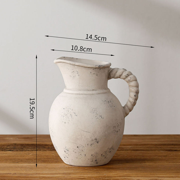 Elegante und Rustikale Keramikkaraffe Karnz