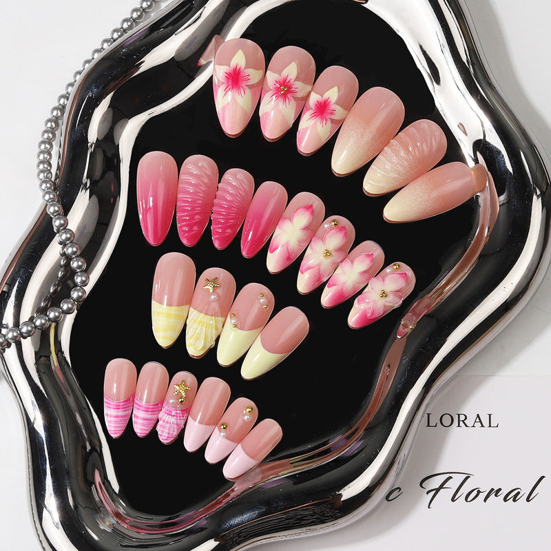 Blumen-inspirierte Press-On-Nagelkollektion Karnz