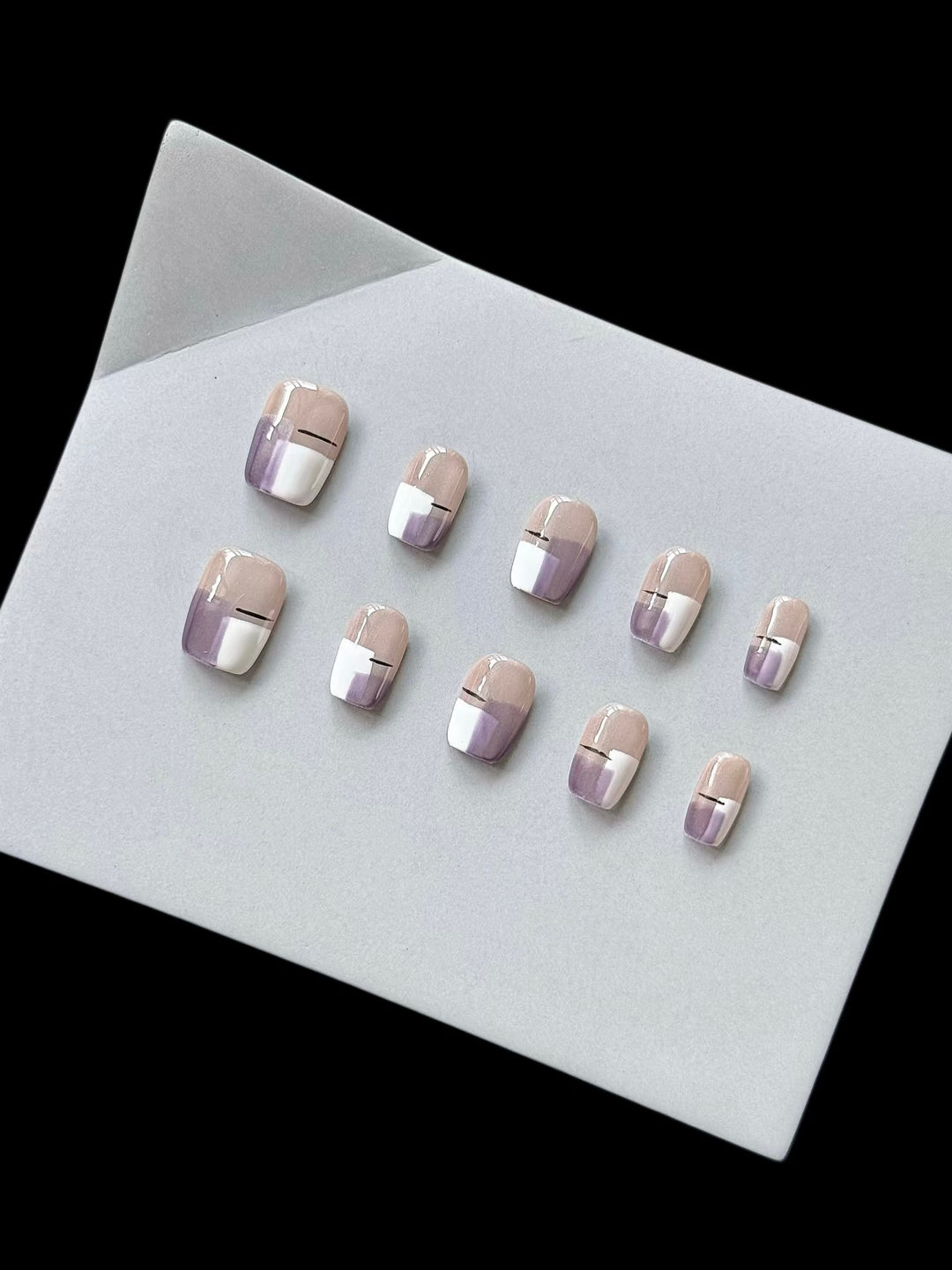 Premium Press-On Nail Set mit modernem geometrischem Design