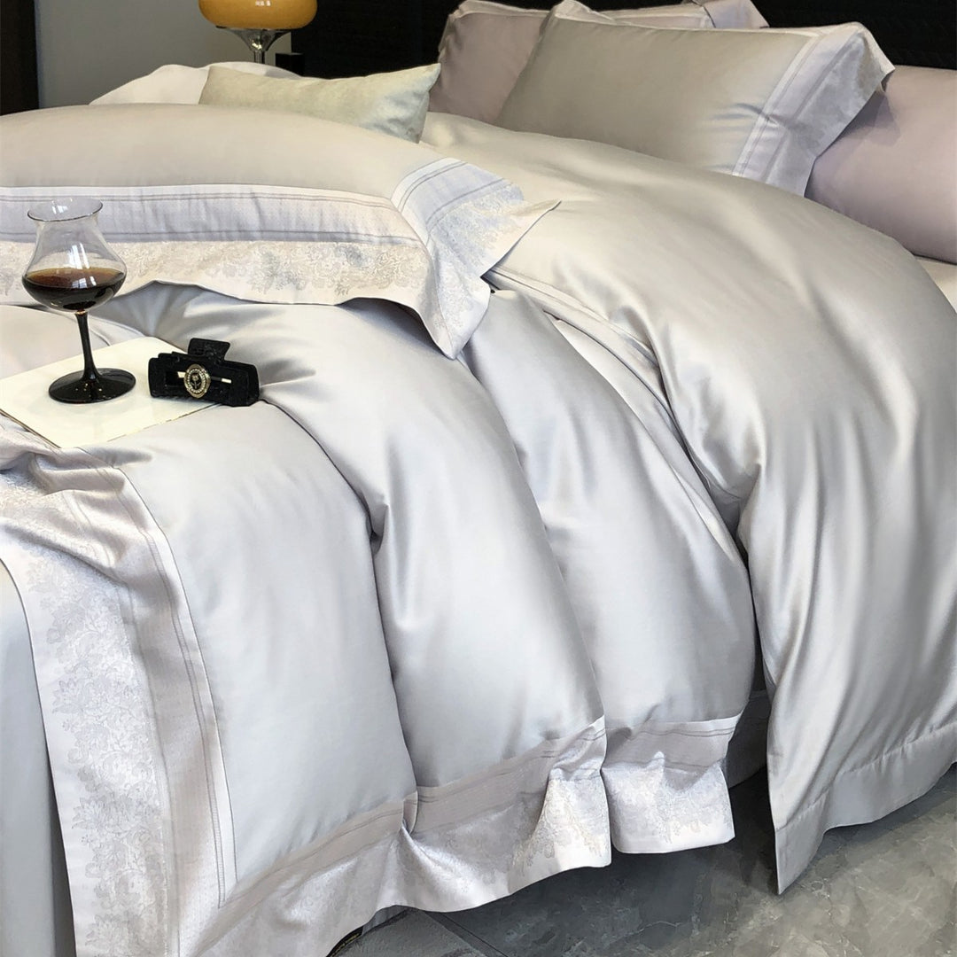 Luxuriöses Satin-Bettbezug-Set mit besticktem Rand