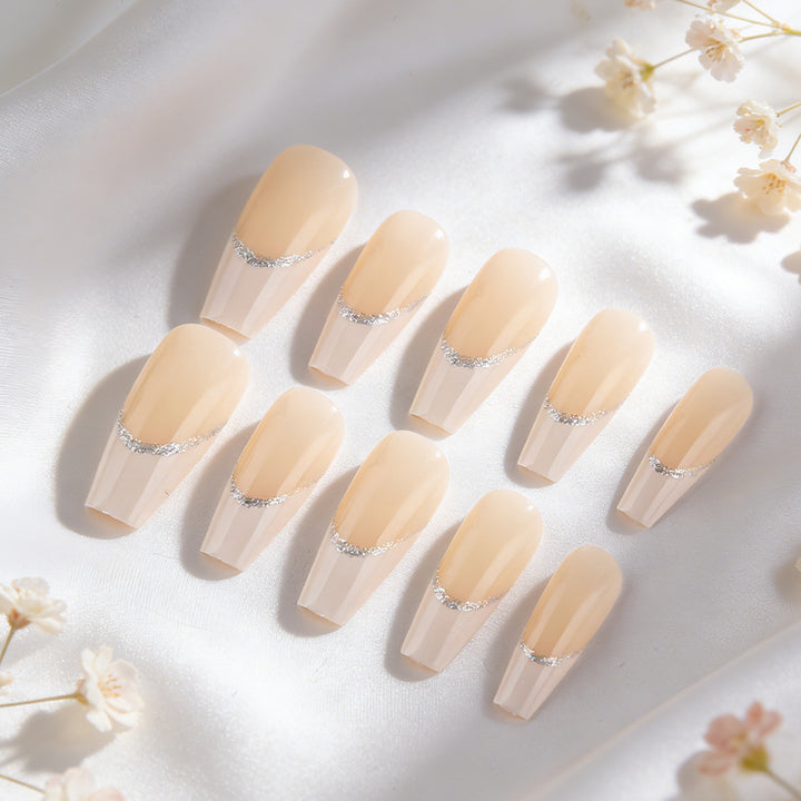 Elegantes Press-On-Nagel-Set mit Strassakzenten Karnz